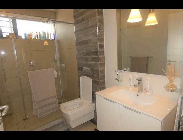 2 BEDROOM APARTMENT FOR SALE IN FARRARMERE